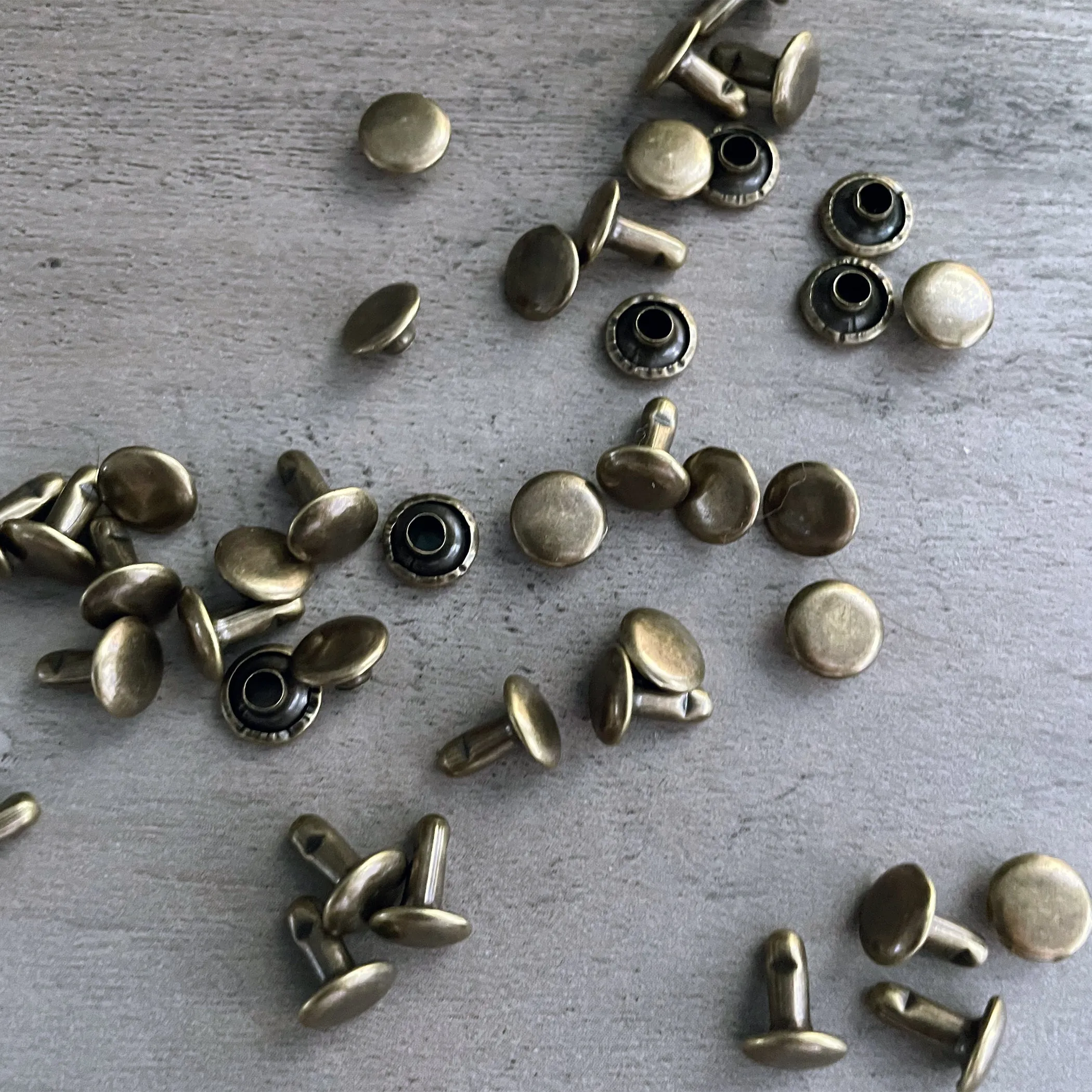 Double Cap Rivets 8mm