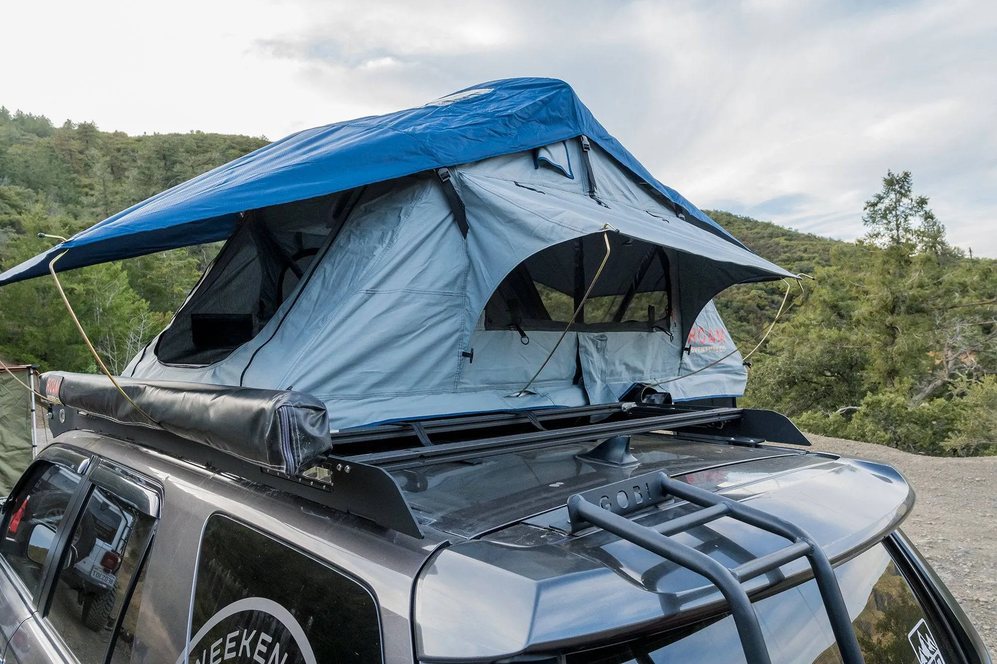 ROAM Adventure Co. Vagabond Lite Rooftop Tent - Slate Grey/Navy Blue