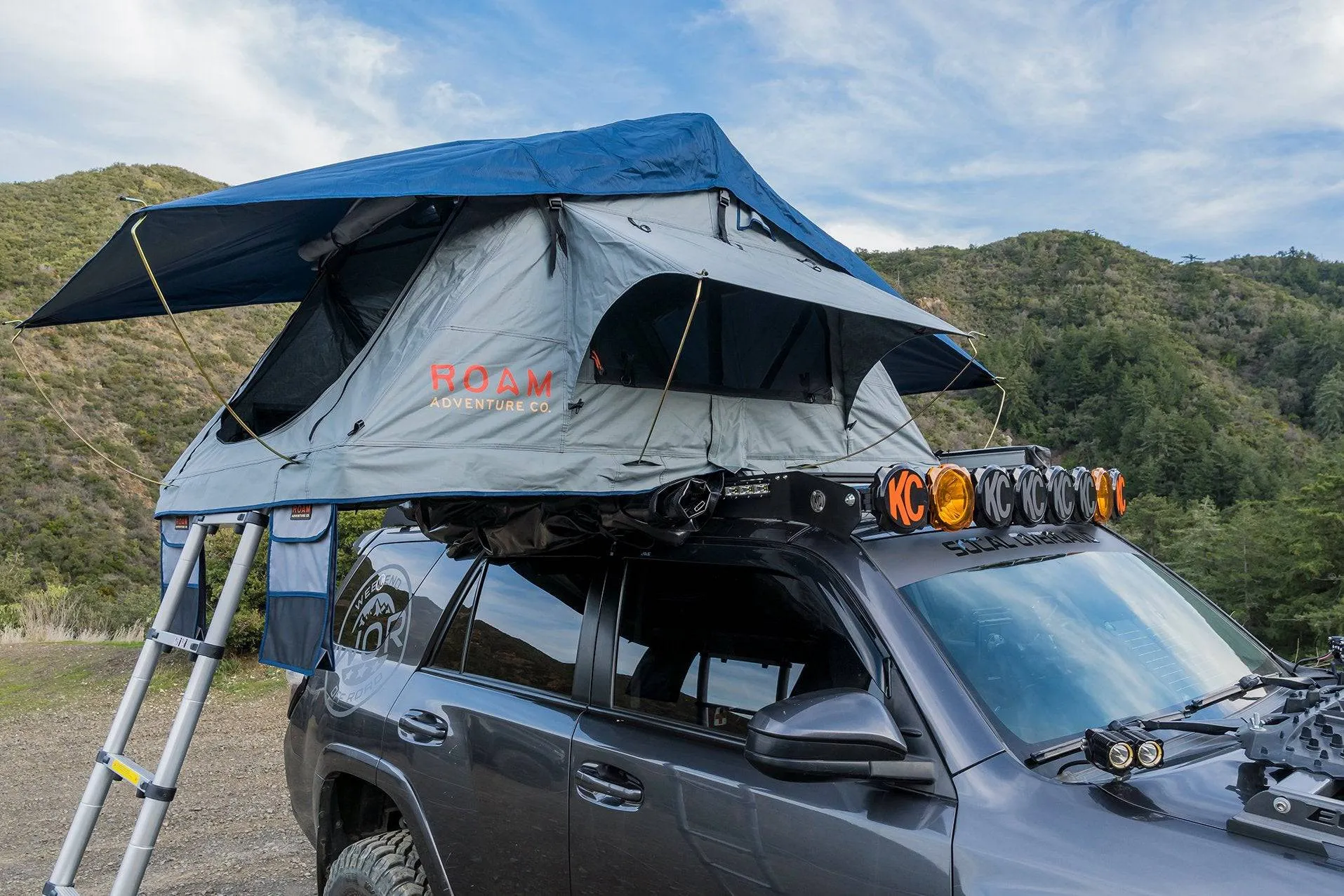 ROAM Adventure Co. Vagabond Lite Rooftop Tent - Slate Grey/Navy Blue